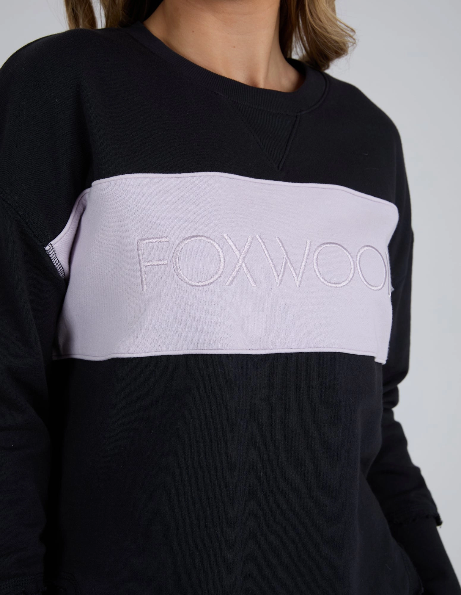 Foxwood Simplified Tonal Crew Coal
