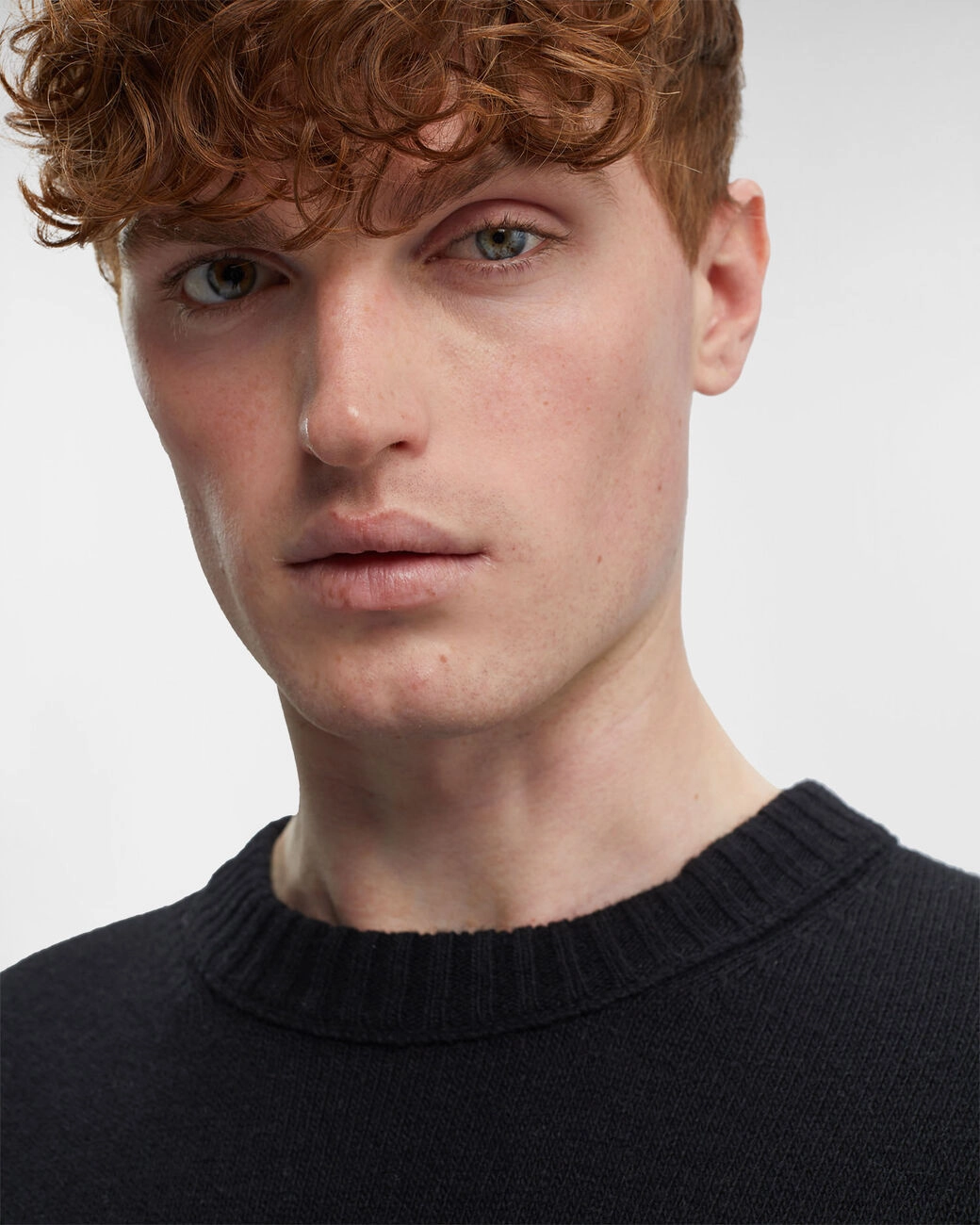 Lambswool Jacquard Goggle Knit Black