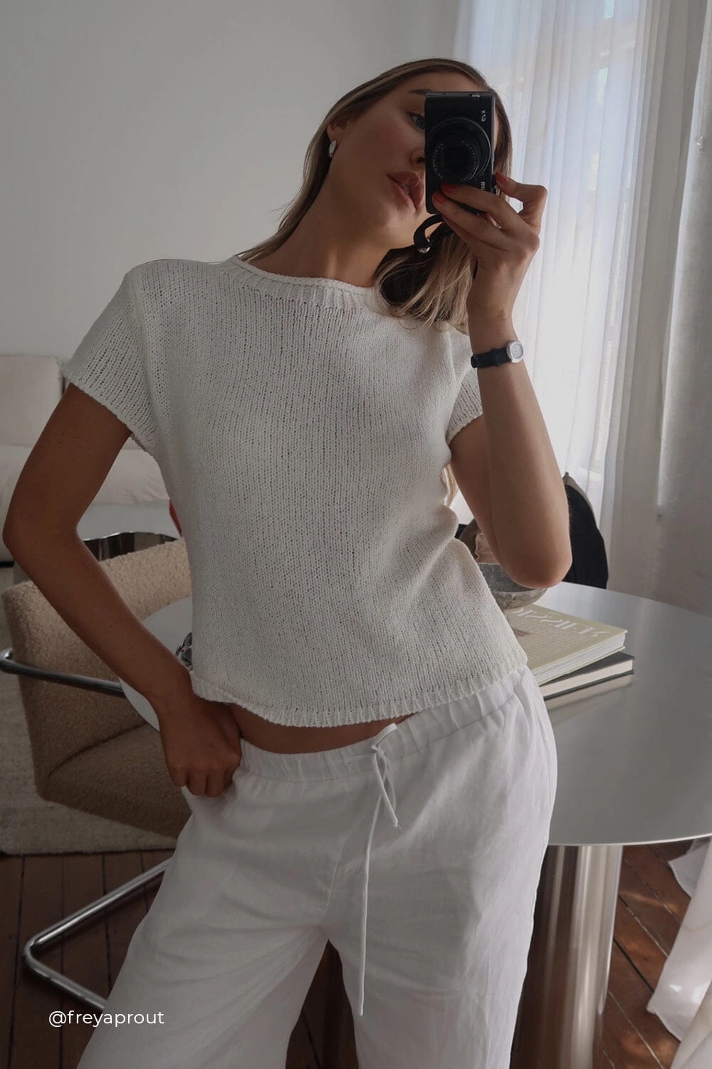 LEO OFF WHITE KNIT TOP
