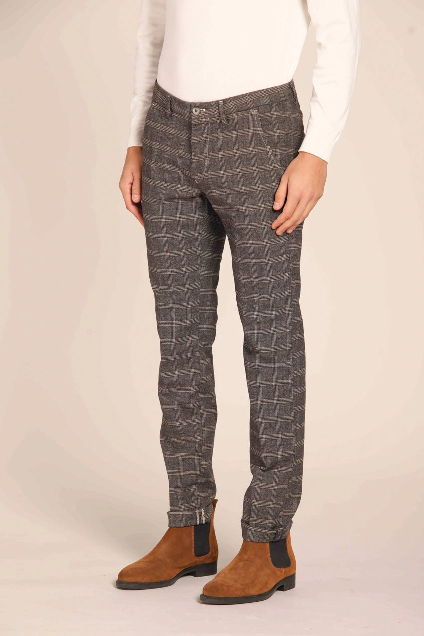 Torino men's chino pants in cotton stretch with motif galles slim fit